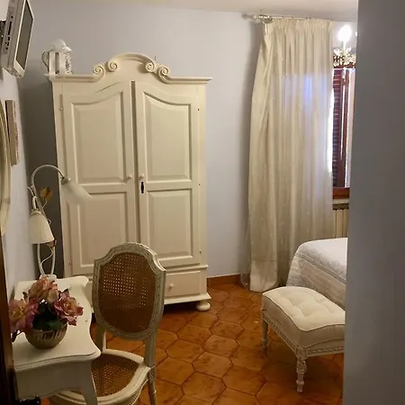 Casale Le Rose Bed & Breakfast 3*