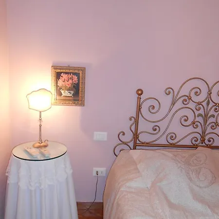 Casale Le Rose Bed & Breakfast 3*